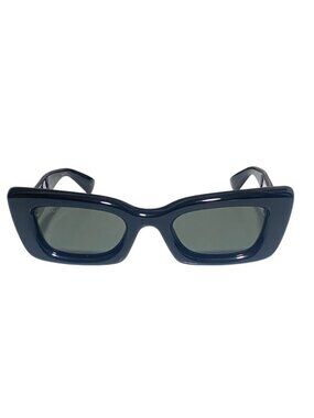 NEW GUCCI Cat-eye Frame Sunglasses GG1827S in Black
